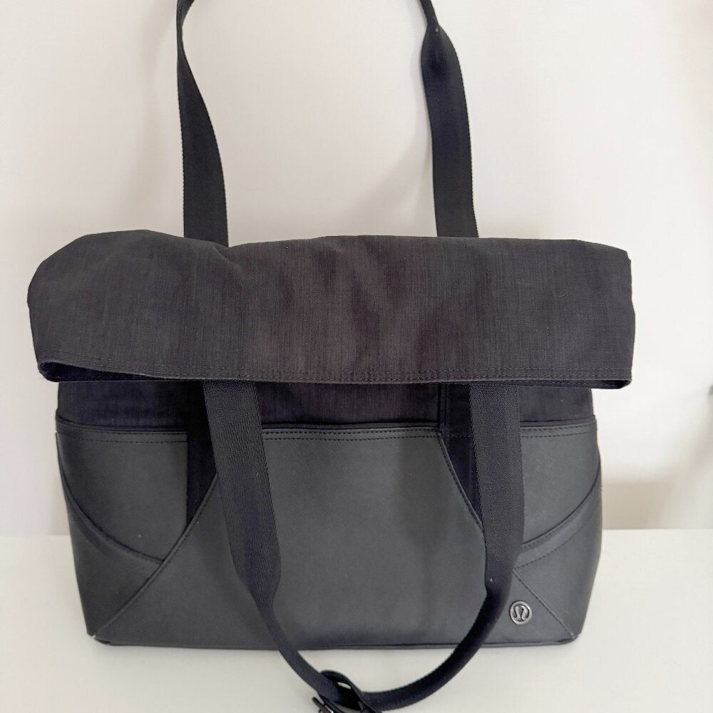 Lululemon black roll top yoga tote bag